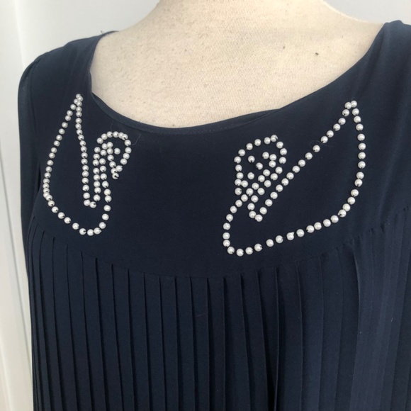 Pleated navy dress with pearl detail - Picture 3 of 3